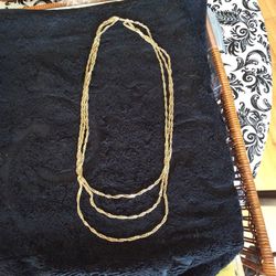 3 Chain gold tone necklace