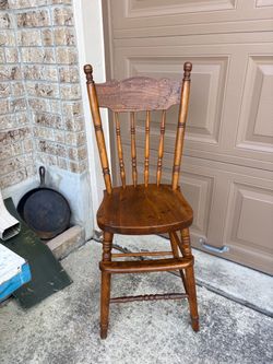 Vintage Oak Spindle Back Child’s Dining Chair