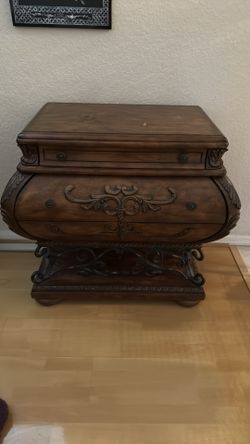 Entryways solid wood table