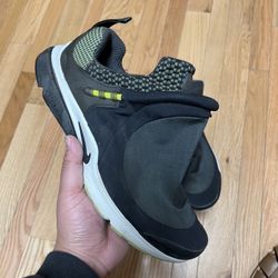 NIKE CDG PRESTO TENT SNEAKER