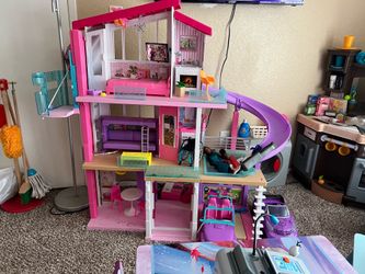 Barbie dollhouse