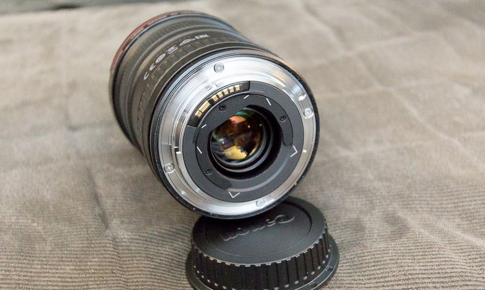 Brand new never used Canon 17 40mm f/4 L wide angle zoom lens