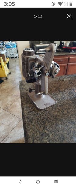 Vintage 1940s Revere 8mm Movie Projector With Case..120 FIRM