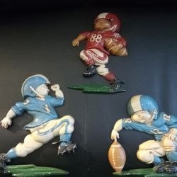 1976 Football Figurines $45 Dlls 