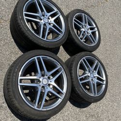 4 — 245/40r18 5x112 5x4.12 Stock Mercedes Staggered W212 AMG E350 E400 E550 Wheels Rims With Good Pirelli Tires !