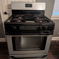 Frigidaire Stove