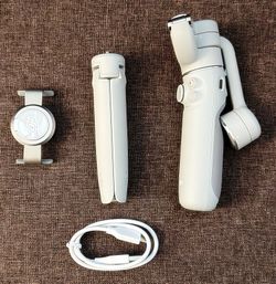 DJI OM 5 Smartphone Gimbal