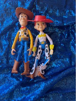 Toy Story Disney Pixar 8.5 Jessie and 9 Talking Woody Poseable Mattel 2017