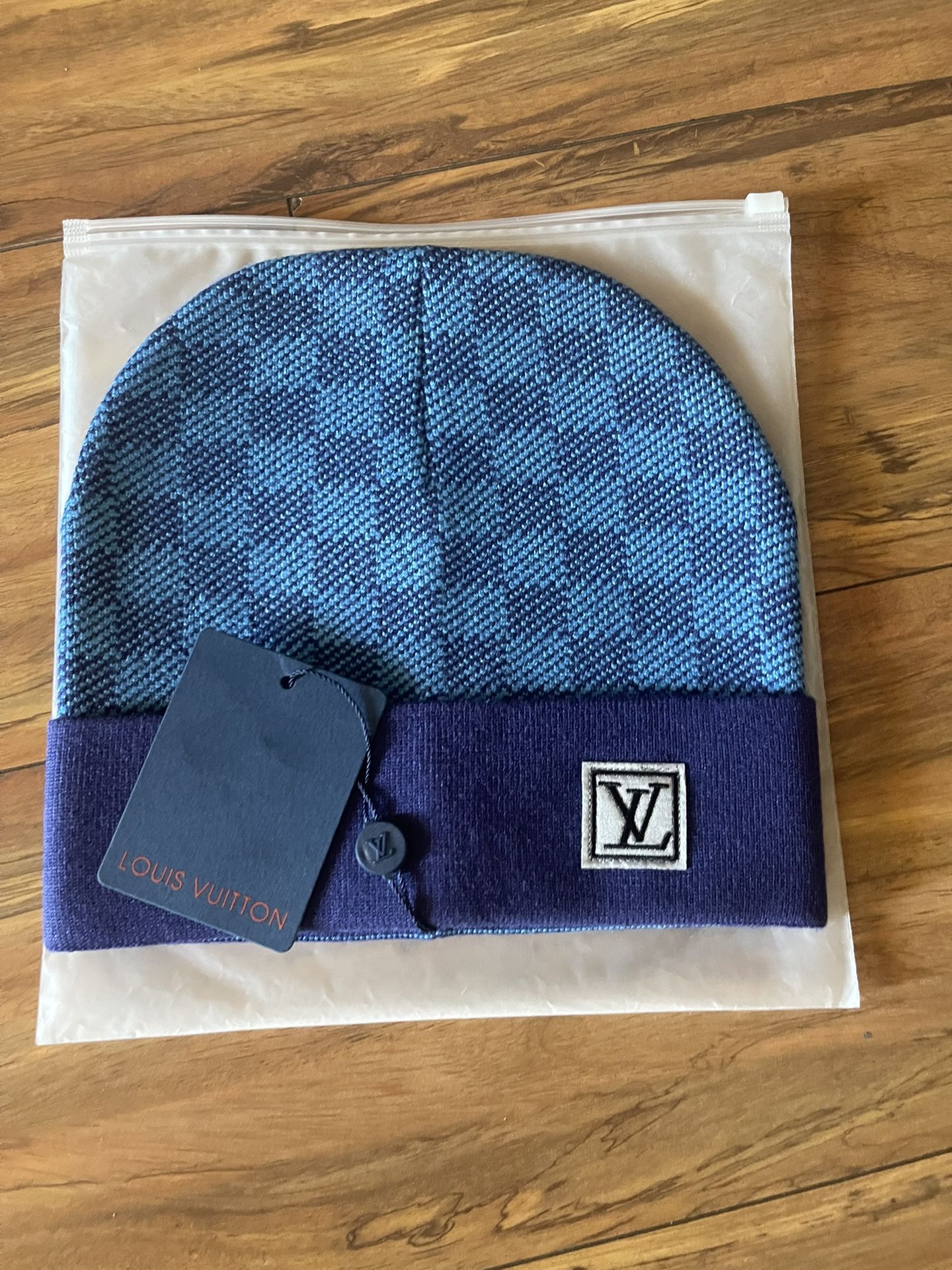Louis Vuitton Beanie, Blue, Osfm