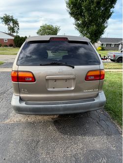 1999 Toyota Sienna