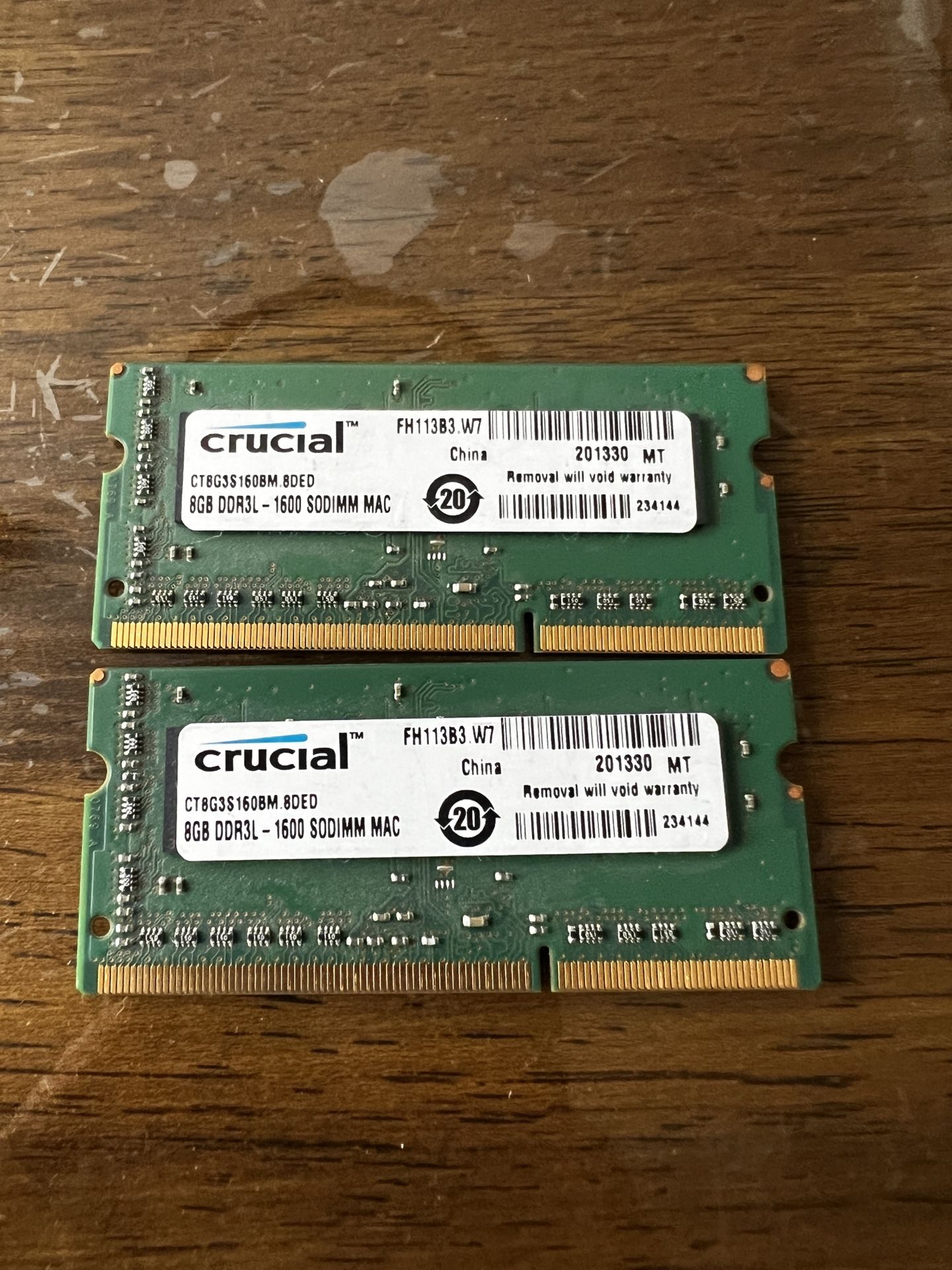 2xCrucial 8GB 204-Pin DDR3 SO-DIMM DDR3L 1600 (PC3L 12800) Laptop Memory