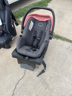 Evenflo Infant Car Seat with Base