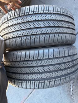 (2) 245/35ZR20 PAIR OF SEMI NEW TIRES MICHELIN 99% LIFE !!