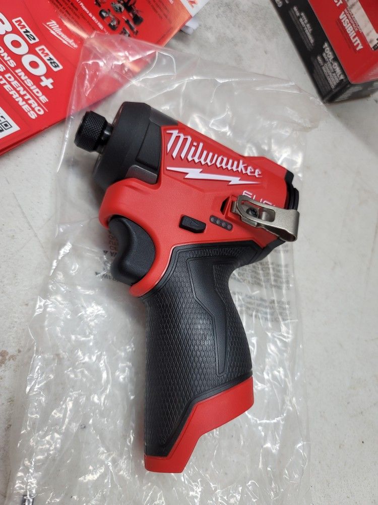 Milwaukee M12 fuel impact driver impacto destornillador 1/4 3453-20