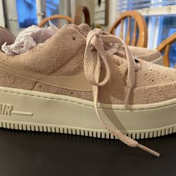 Nike AF1 Women’s Sage Low Never Worn