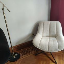 Comfy Swivel Chair 