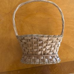 Vintage Easter Basket.    (60+ Yrs.)
