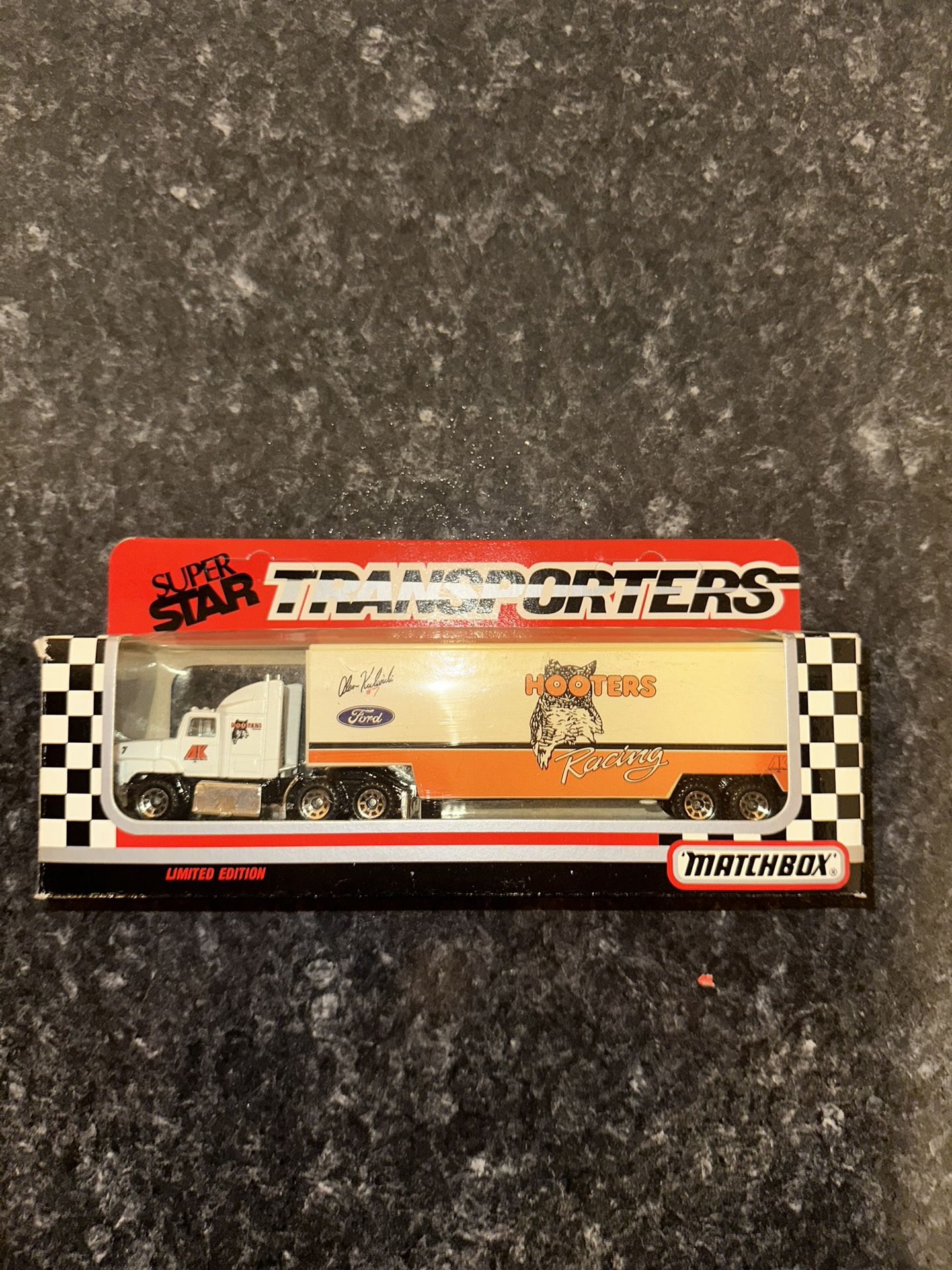 super star transporters matchbox hooters racing toy hauler Limited edition 