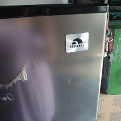 Igloo Refrigerator