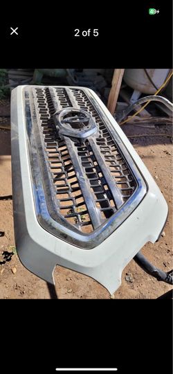 16-23 Tacoma grille
