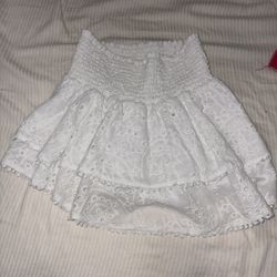 GIRLS WHITE SKIRT W/RUFFLED DESIGN