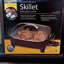 Presto 12-inch electric skillet with a glass cover.
Model: 07117