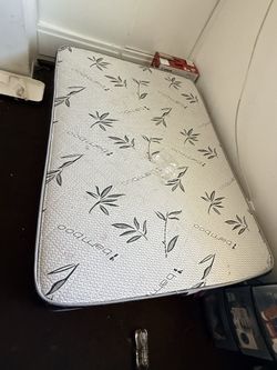Full size mattress