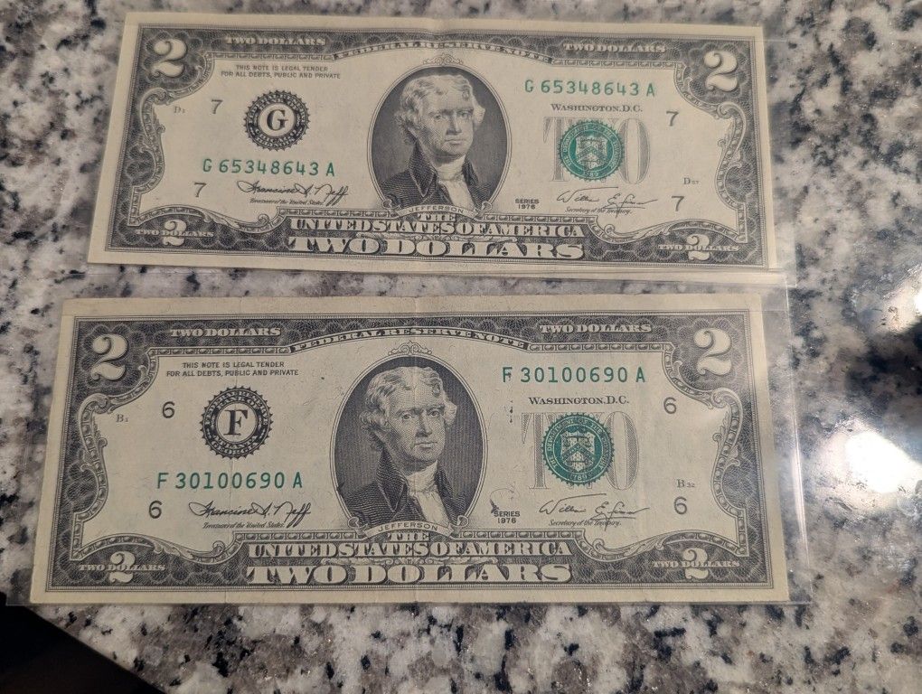 2 $2 Dollar Bill Notes