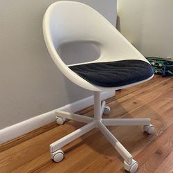 Kid’s IKEA Blyskar White Rolling Chair