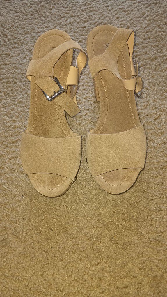 Women's Size 10 Wedge Sandals Pick Up In Florence Ky 
