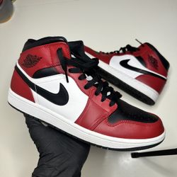 Air Jordan 1 Mid Chicago Toe / Chicago Black Toe Men’s 11.5