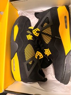Jordan 4 thunder