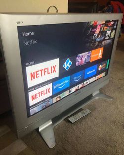 Panasonic Viera 42" HDTV (not a smart tv)