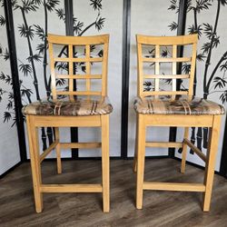 Set Of Two Beautiful Counter Wood Chairs/Barstools Seats At 25"