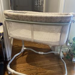 Used Baby Bassinet 