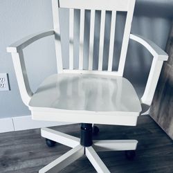 Adjustable Off White Bankers Chair 