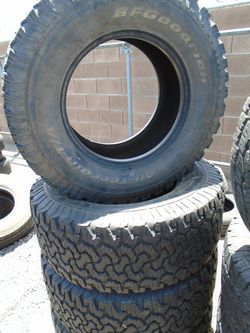 BF GOODRICH BAJA CHAMPION A/T LT305/65/17