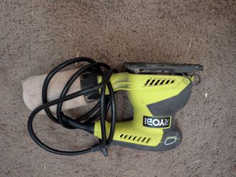 Ryobi 2-Amp Corded 1/4-Sheet Finish Sander with Dust Bag