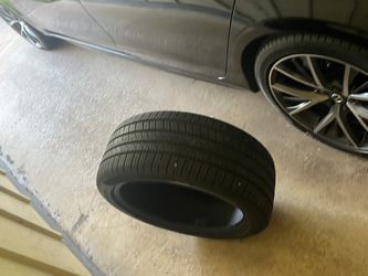 Almost New Parrelli Tire 255/40 R19