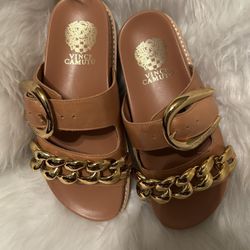 Vince Camuto NEW Kennedys Leather Slip On With Beautiful Gold Accent 