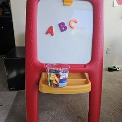 Step2 Easel White Board / Chalkboard 