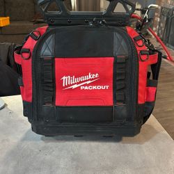 milwaukee packout structured tool bag