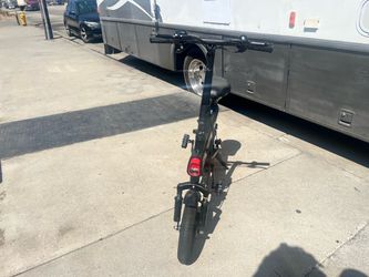 DYU Electric Bike E-Bike – Fat Tires, Dual Disc Brakes, LED Lights – Excellent Condition