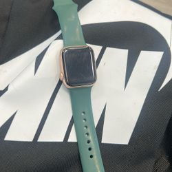 Apple Watch SE 