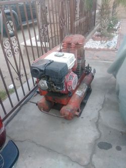 Rol air compressor 8 hrs