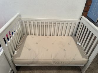 Toddler Bed/crib