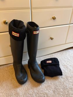 Women’s Hunter boots size 8