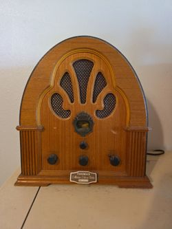 Vintage Thomas Collectors Edition Radio