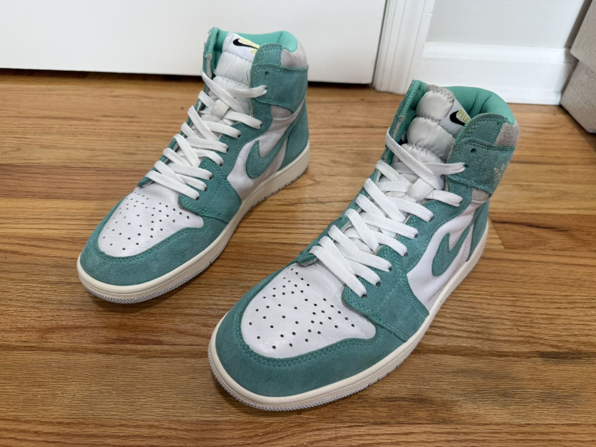 Nike Air Jordan Retro 1 Og High Turbo Green Sz 10.5