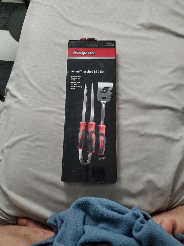 Snap-On Instinct BBQ Set Tongs And Spatula
